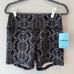Fleo Super bad size XL shorts